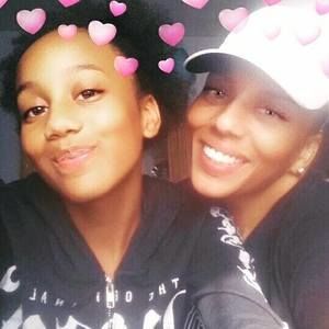 Meet your Posher, Lovely